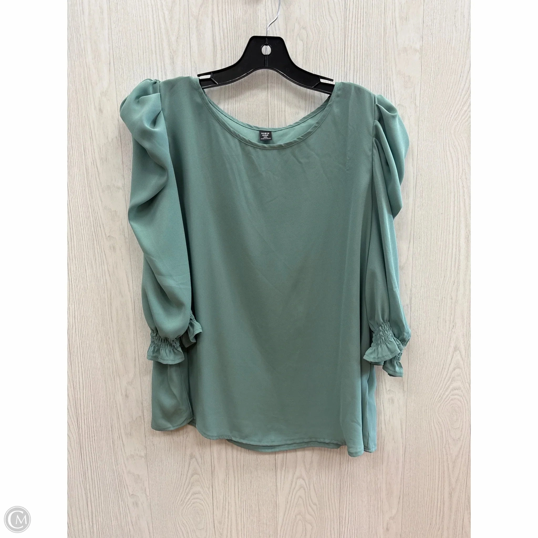 Top Short Sleeve By Shein In Green, Size: 1x Trendy