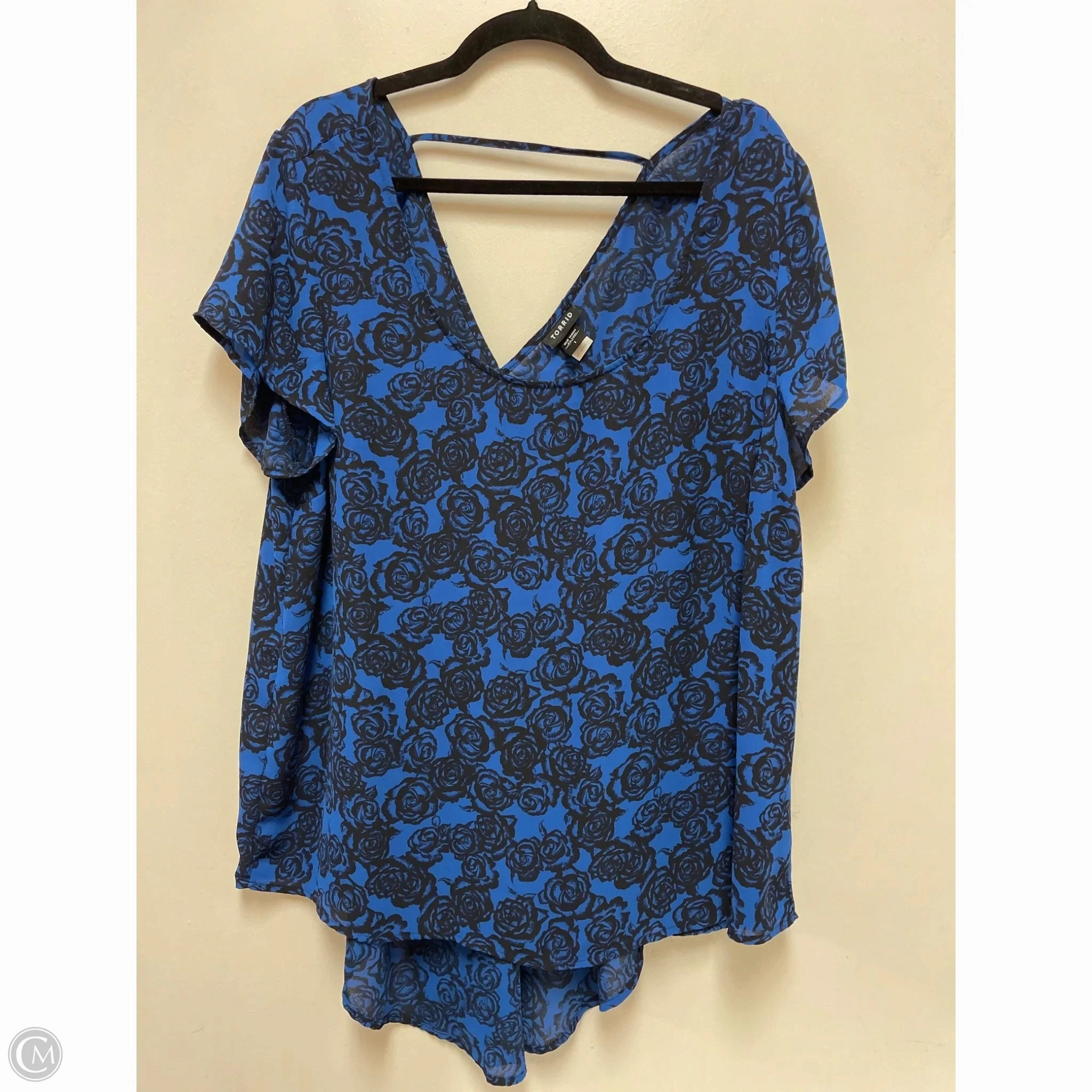 Effortless Wear Fit petite size Top Short Sleeve By Torrid In Black & Blue, Size: 1x