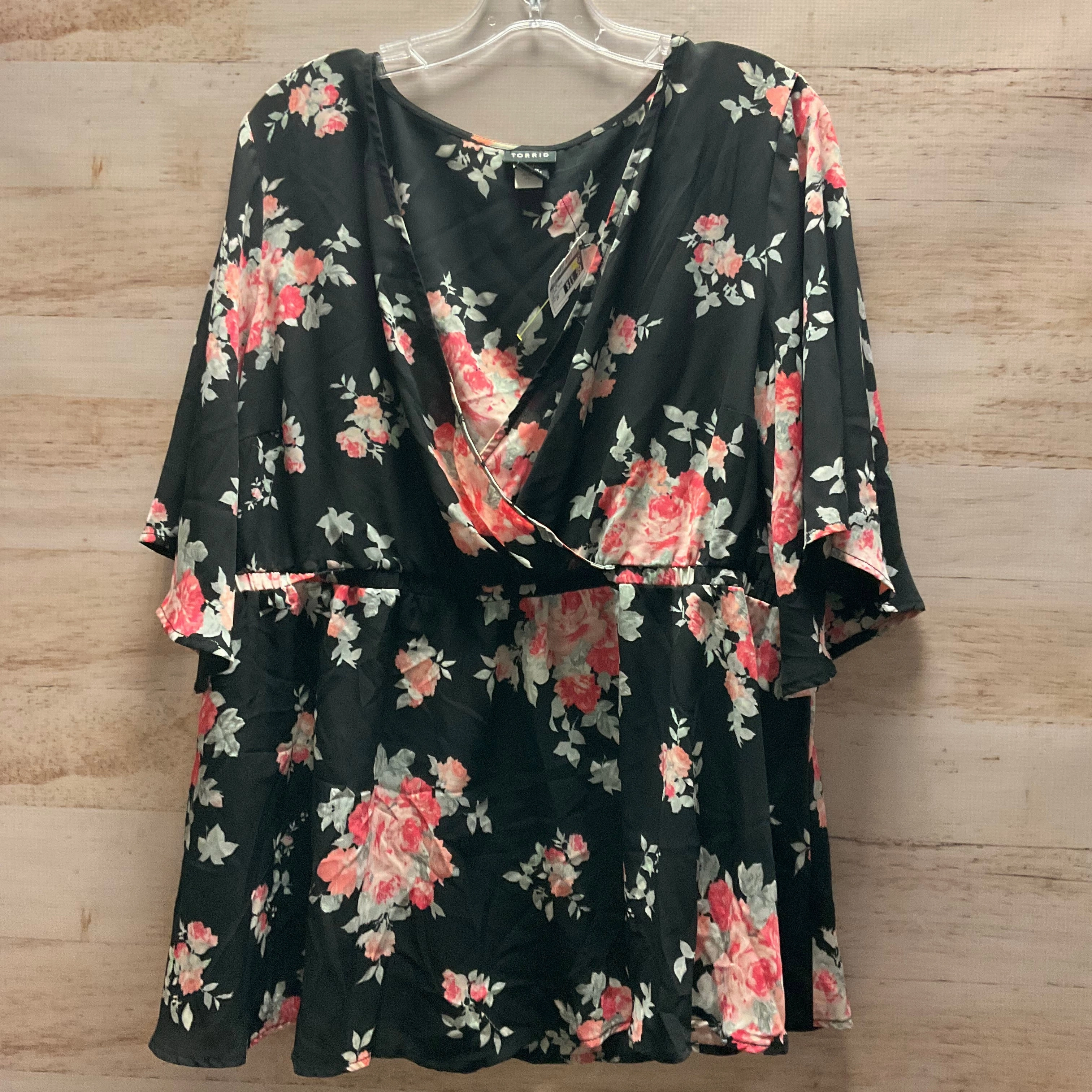 Top Short Sleeve By Torrid In Floral Print, Size: 2x Relax Trend