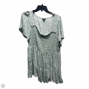 Top Short Sleeve By Torrid In Green & Pink, Size: 1x Christmas Microfiber Blend