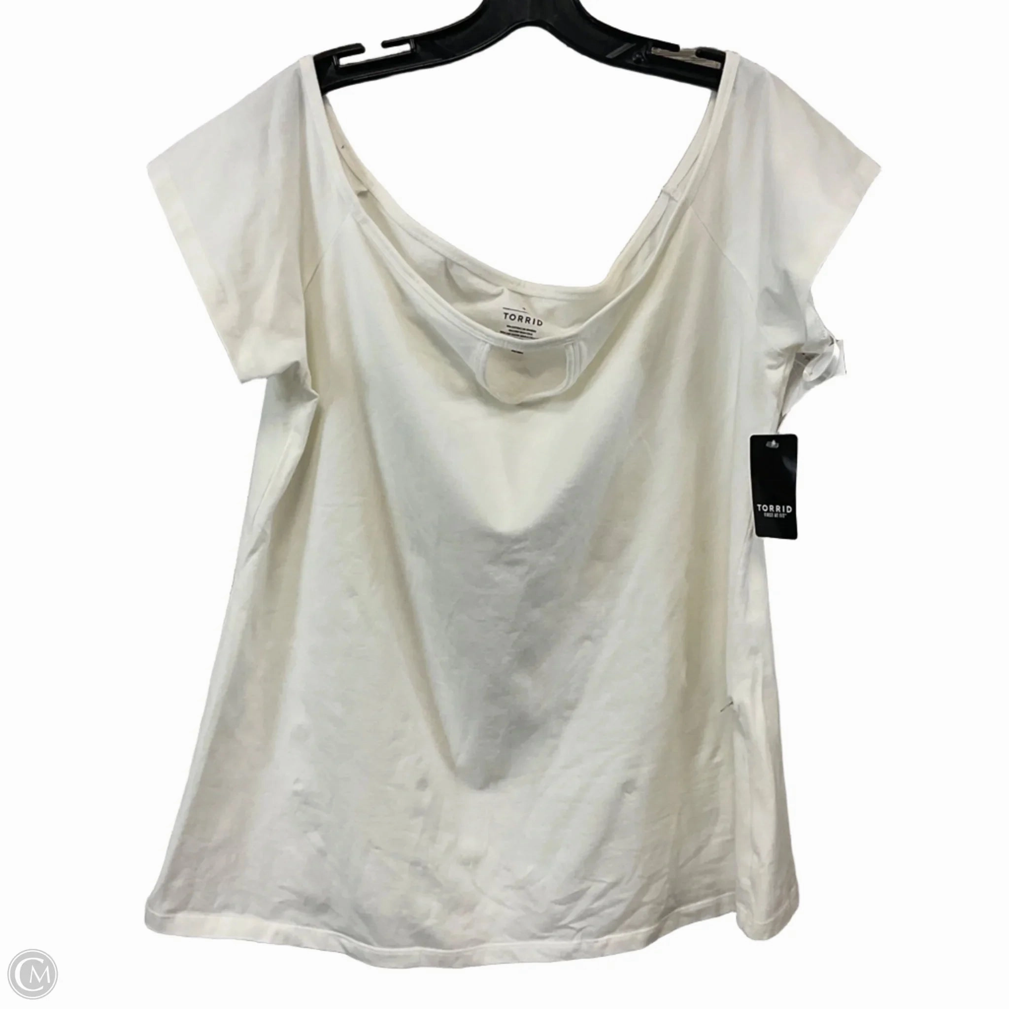 Soft and durable Top Short Sleeve By Torrid In White, Size: 3x