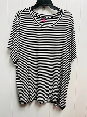 Top Short Sleeve By Vince Camuto In Black & White, Size: 3x WrinkleResistant Texture
