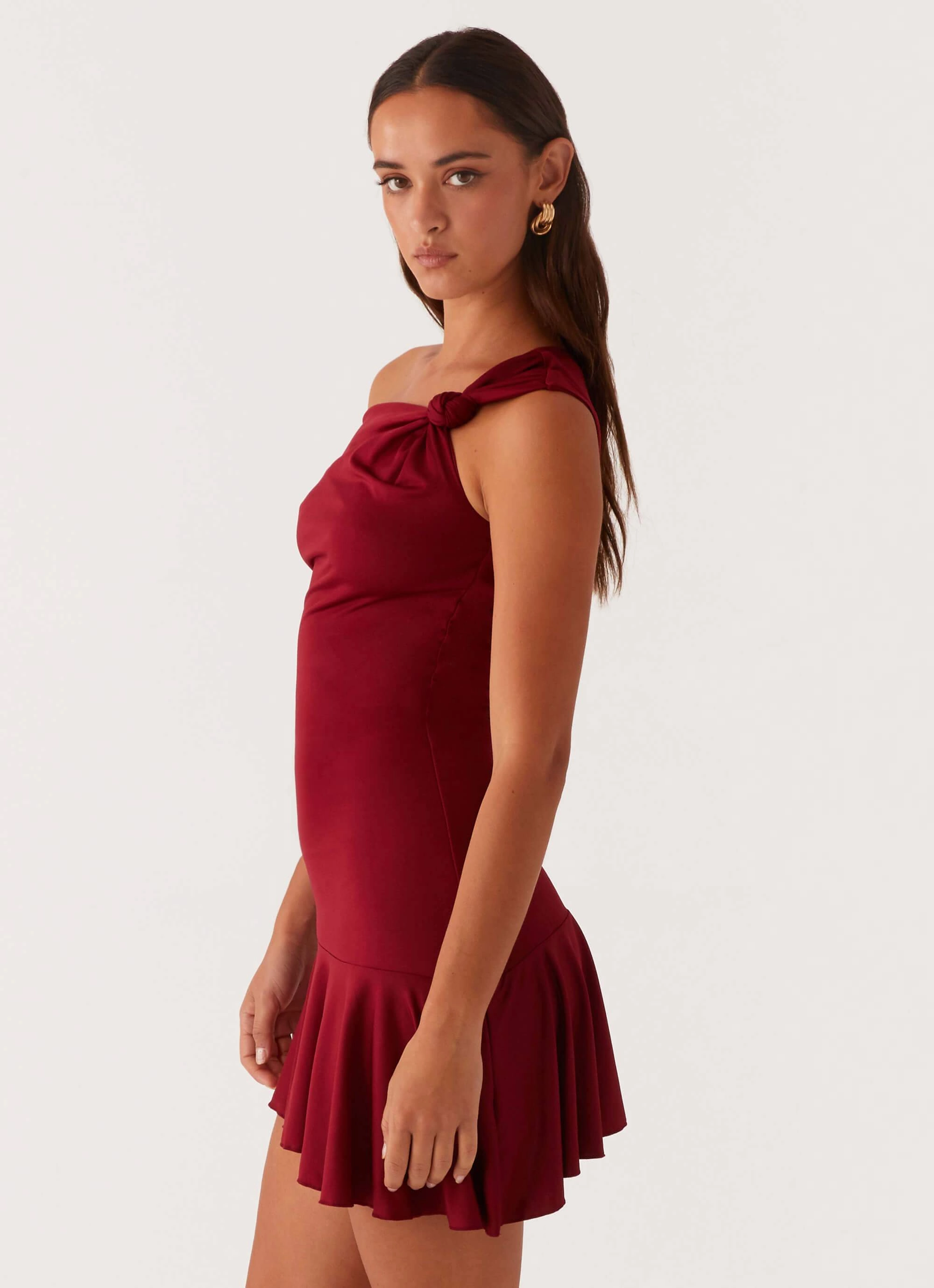 Trendy summer outfit Tall Girl Amaya Twist Mini Dress - Maroon