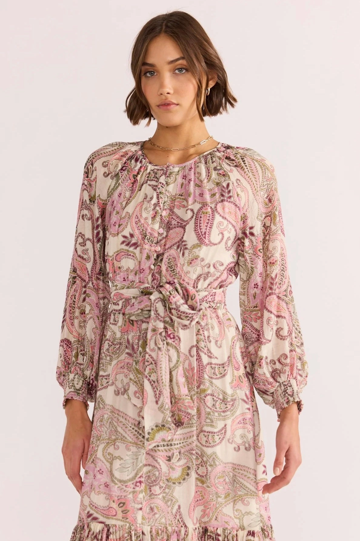 Chic boho dress Drape Wave Cadence Pink Paisley Blouson LS Midi Dress