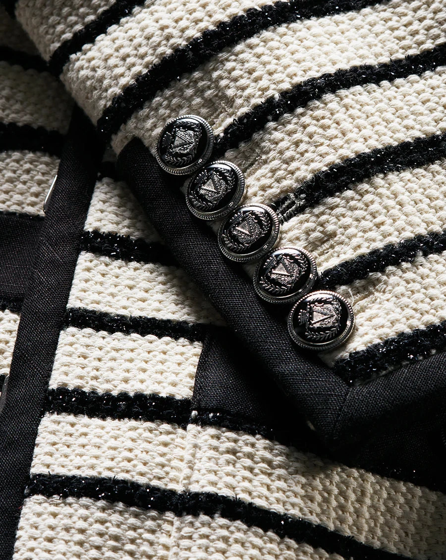 Heat Reflective Lining Seamless Stitching VB Foster Dickey Jacket in Ivory, Black