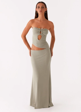 Wild Roses Maxi Dress - Sage Formed Look