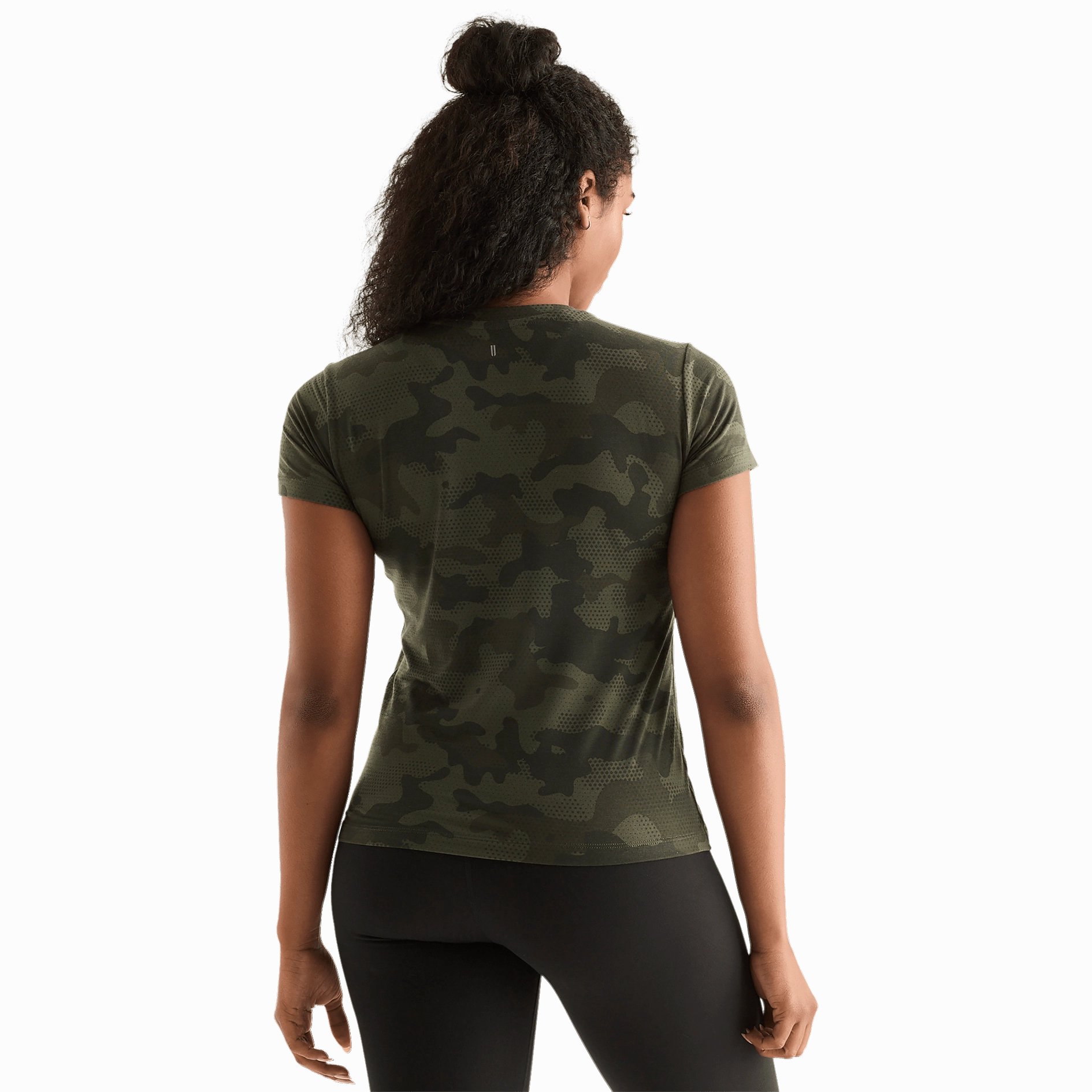 FrictionFreeNeckline Hydrophobic Threadwork Women's Camo NOBULL Tee