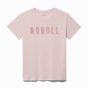 SubtleTexture BreathableMaterial Women's NOBULL Tee