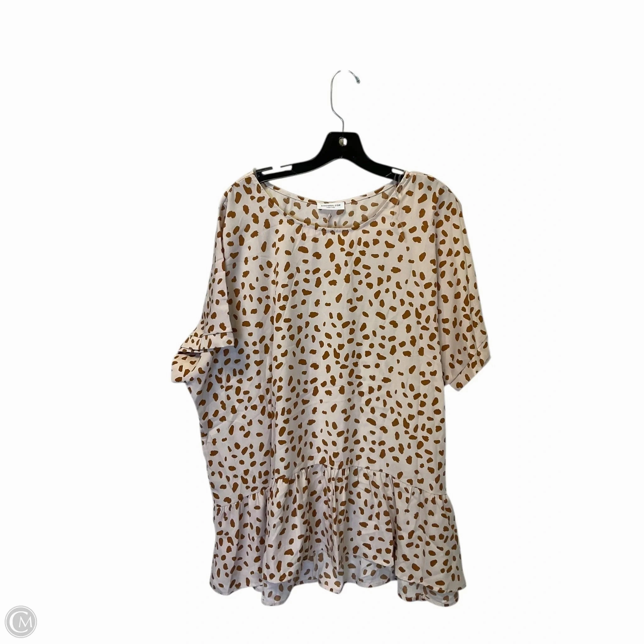 Top Short Sleeve By Chicsoul In Tan, Size: 3x Raw Edge Hem Timeless Top