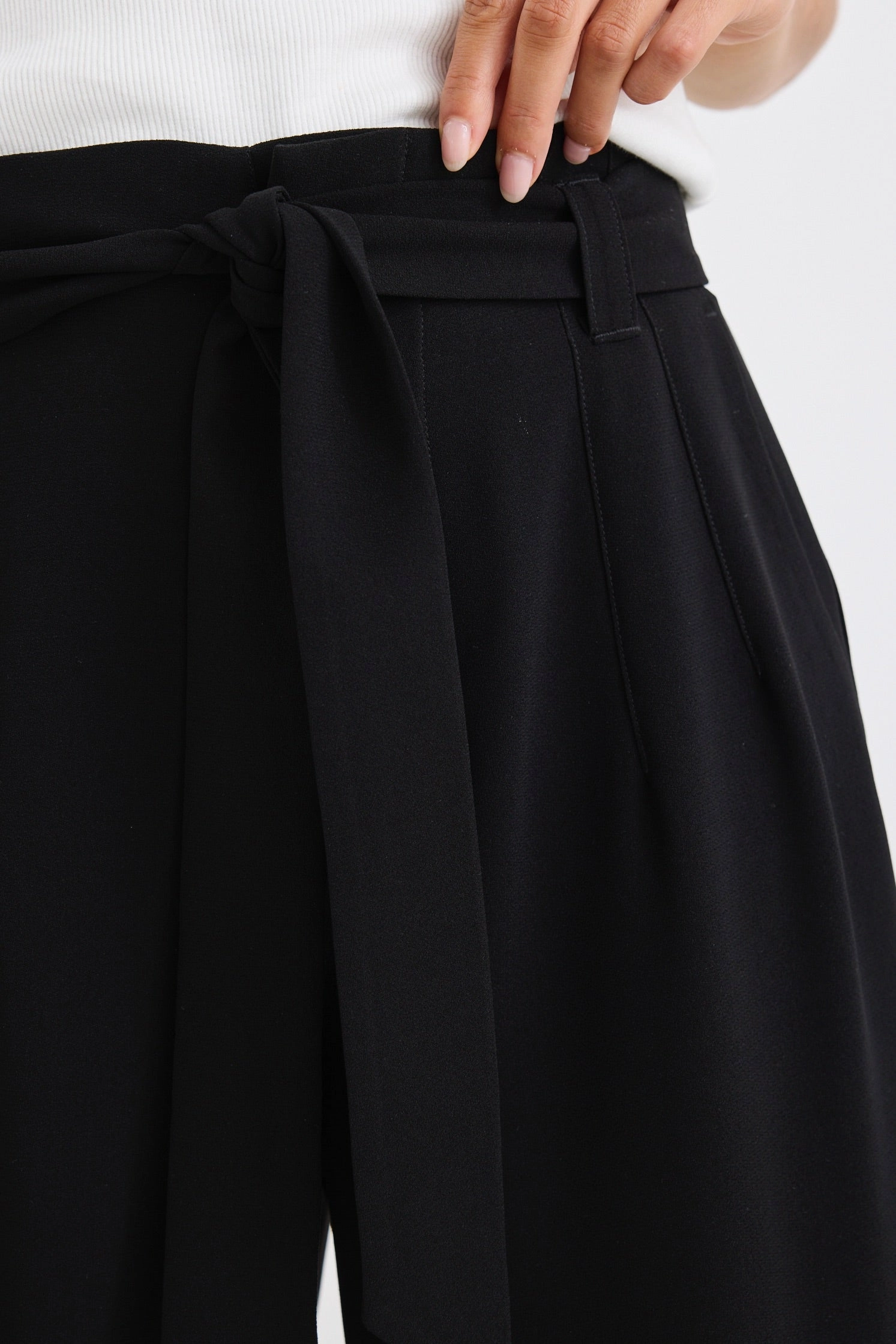 Flex Foam Inserts Sydney Black Crepe Wide Leg Tie Belt Pant