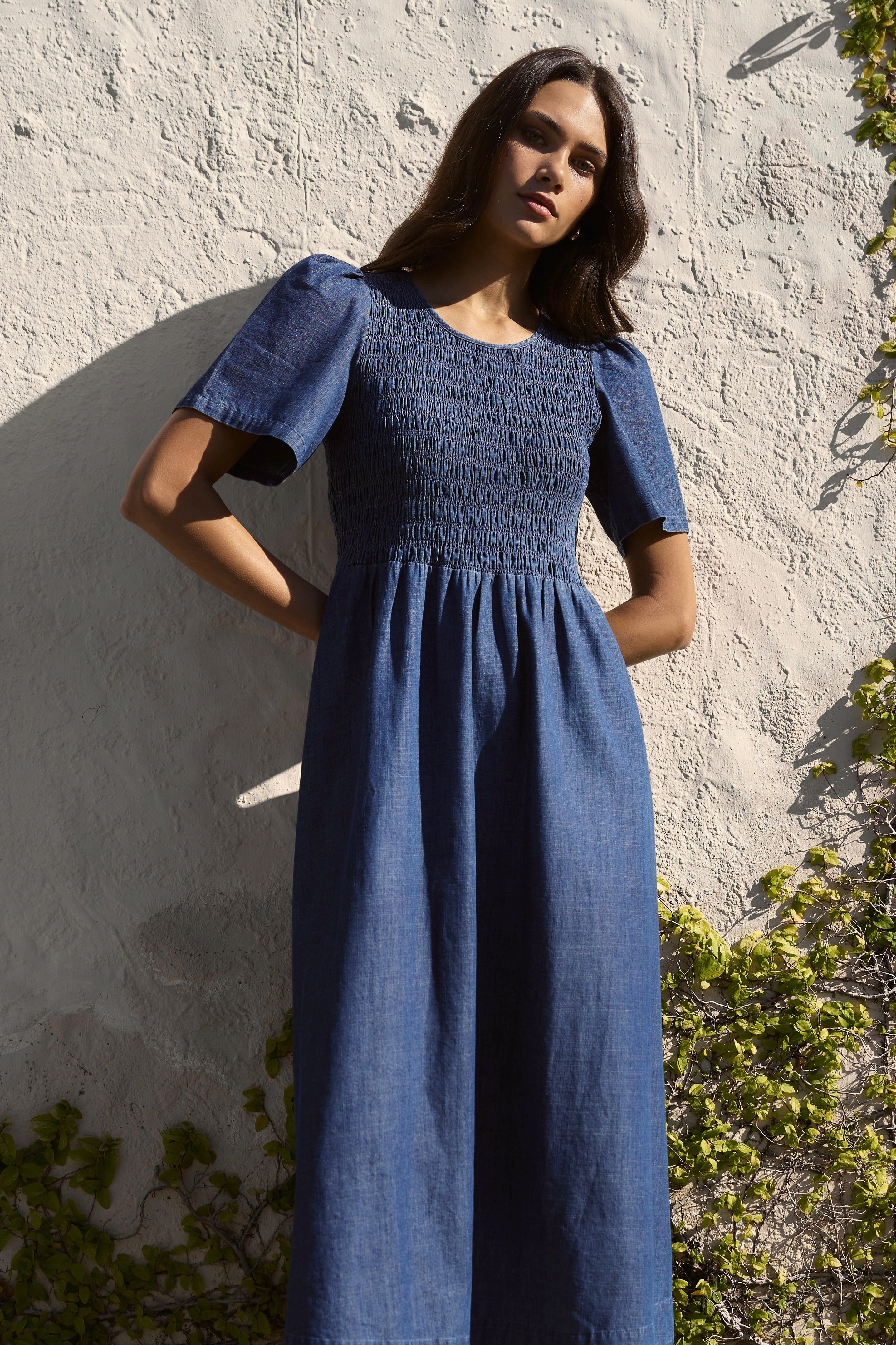 Wren Storm Blue Cotton SS Shirred Bodice Midi Dress Cozy Drape Bare Arm