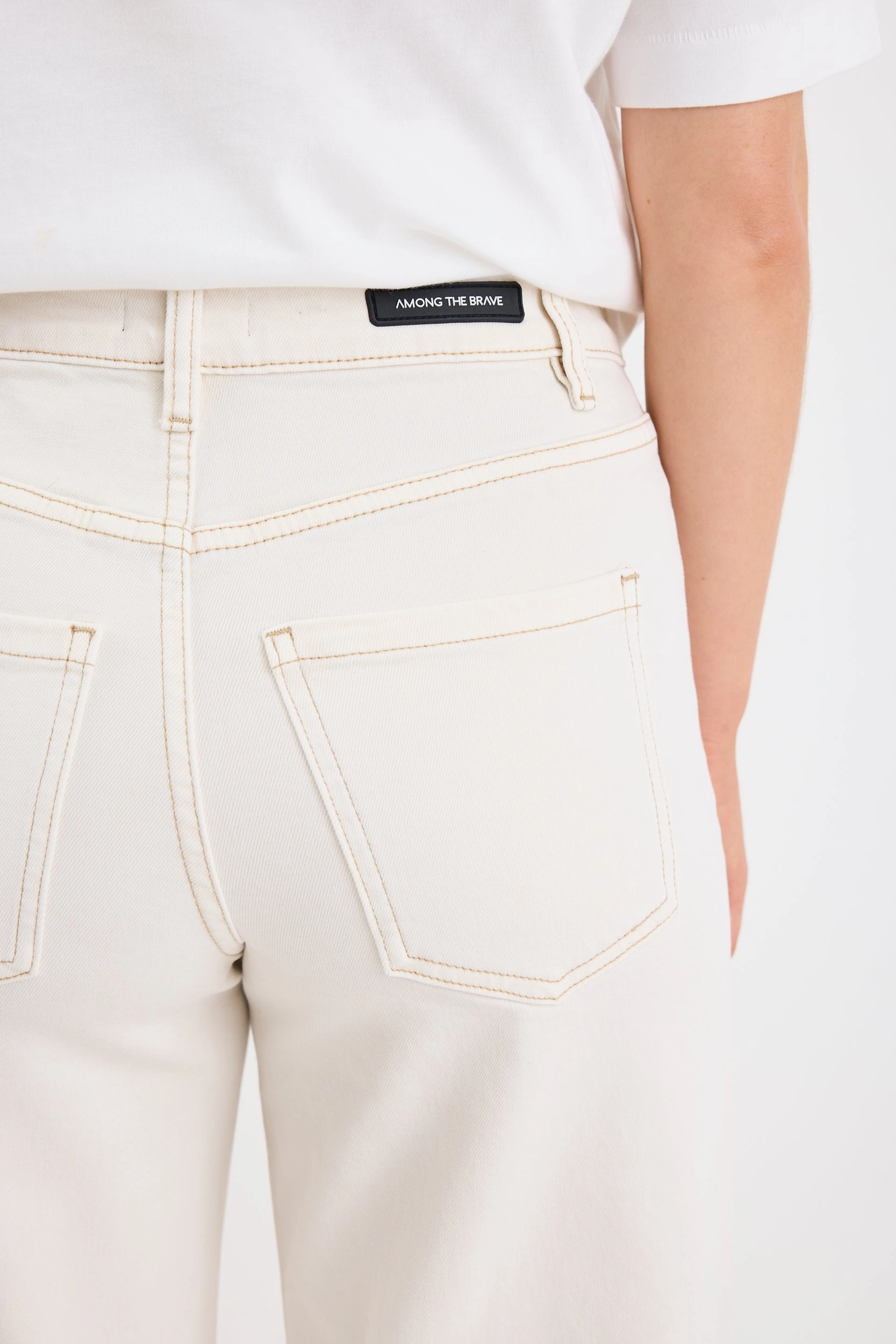 Zoey Ecru Petite High Rise Wide Leg Pocket Jean Compact Storage Easy Fit Design